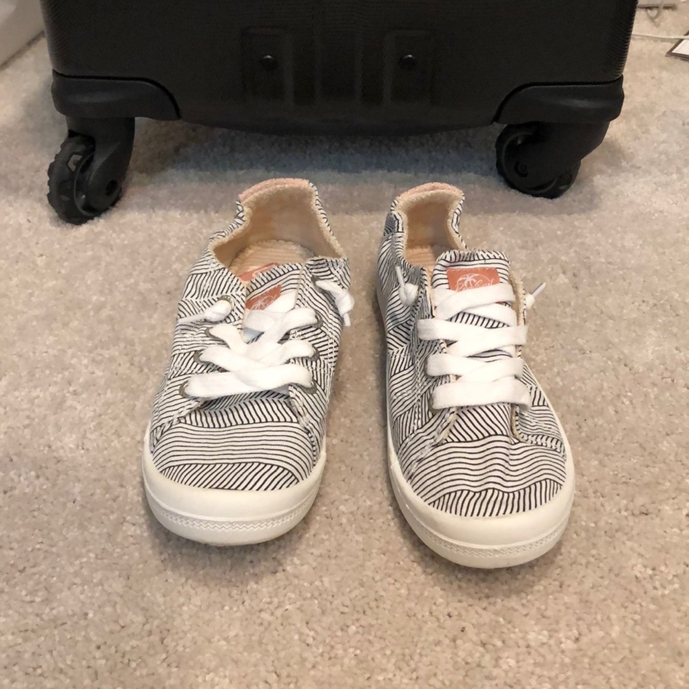 Roxy Loafer Size 6